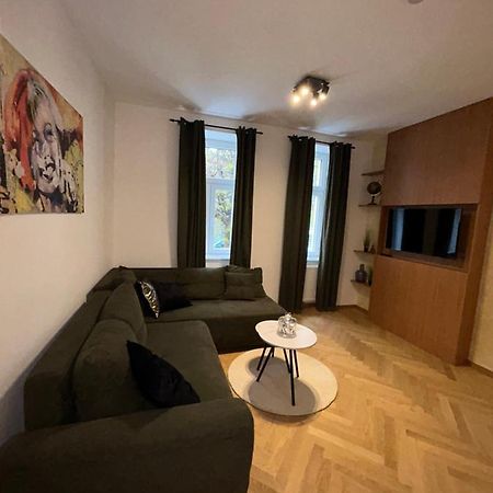 Deluxe Apartment Favoriten Wien Exterior foto