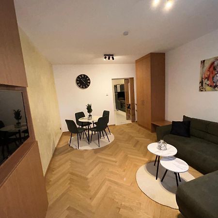 Deluxe Apartment Favoriten Wien Exterior foto