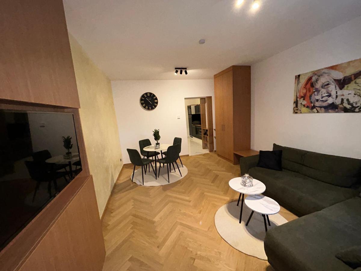 Deluxe Apartment Favoriten Wien Exterior foto